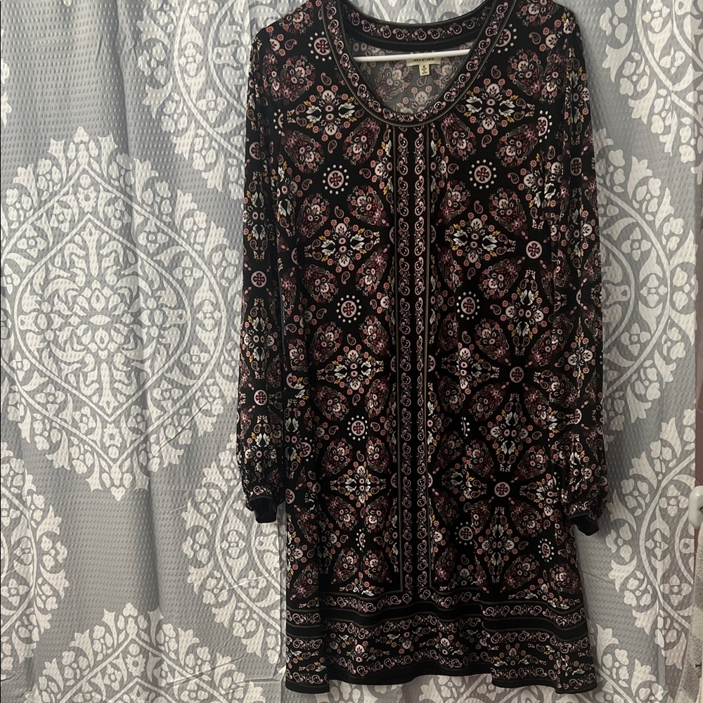 Max Studio Black and Red Geometric Midi Dress